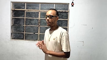 Meu primeiro gang bang dando pra 5 dotados no pelo