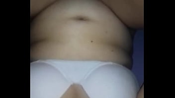 De misionero y luego cogemos de perrito parados