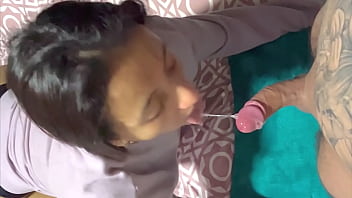 Cum on adellas' face