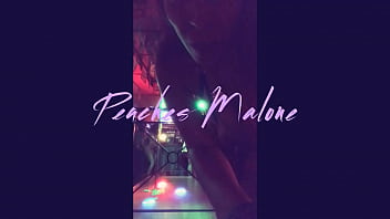 Nonton I Love That Booty thumbnail