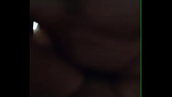 Ela não resiste a meu pau toda vez que vê quer sentar Ela não resiste a meu pau toda vez que vê quer sentar