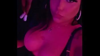 Natasha Lopes Dando Uma Voltinha Na Balada thumbnail