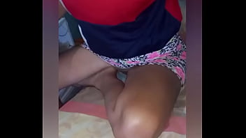 Sussusexycaribe vecina estaba cachonda mostrado su coño y se deja follar por enorme verga