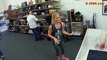 Very tight blonde slut tries to sell her car sell herself