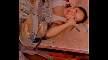 Técnica en celulares chiclayana