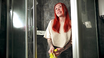 Cleaning the shower turns into hardcore shower sex