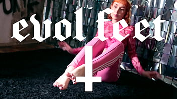 Highly arched feet photoshoot