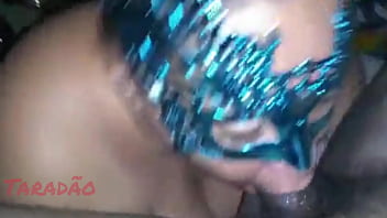 Leite na cara da puta