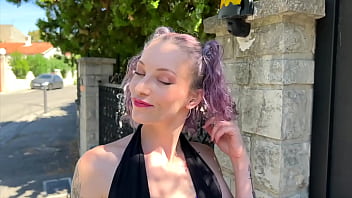 Stella de retour pour donner son cul