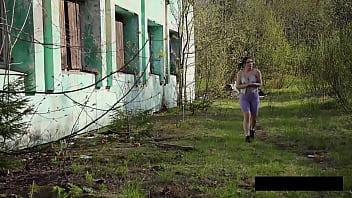 Violet in lilac pissing