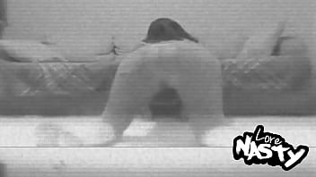 Lorenasty mostrando el trasero