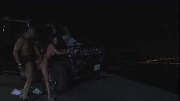 Dee has sex with sean michaels