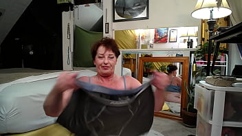 1026 a most unusual video its still my sexy silly self creating pussy pops and jilling off