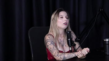 Menage feminino é seu fetiche teve múltiplos orgasmos pediram pra chupar o pé e sobre seus planos para o futuro thaisa redvelvet watch sheer red