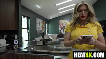 Bully collector fucks milf