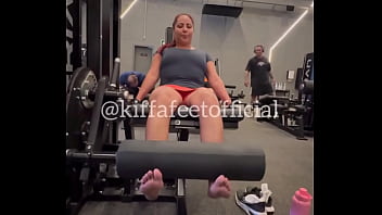 Who are you in the gym 1 the complainer 2 the bodybuilder3 the grunter4 the cardio bunny i am always the comp