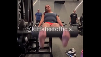 Who are you in the gym 1 the complainer 2 the bodybuilder3 the grunter4 the cardio bunny i am always the comp