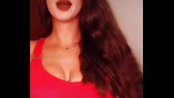 Te vas a correr viendo a esta tetona