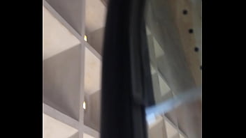 Upskirt at the lourve