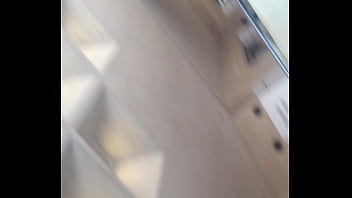 Upskirt at the lourve