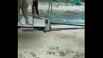 Olha o carro da puta na sua rua