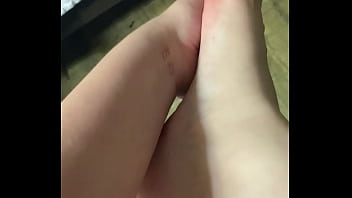 Queenezzie worship my feet apr 18 2025