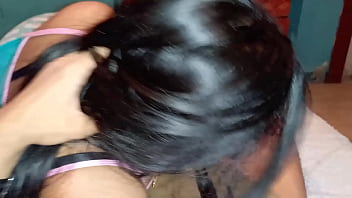 Tengo un enorme pene en mi boca debo sacarle su leche