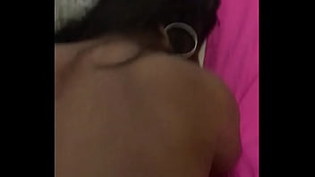 Morena sensacional viaja para conhecer o lopescarioca