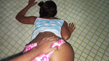 Una morena de minnesota viene a miami para unas vacaciones