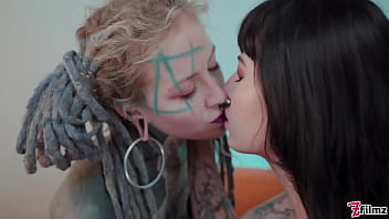 Alternative teen gets anal fucked and has orgasm on big toys