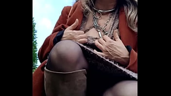 2024 09 27 esclave f humiliations publiques et exhibition en ville