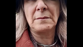 2024 09 27 esclave f humiliations publiques et exhibition en ville