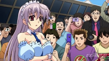 Masturbándome en público mientras la gente me mira hentai