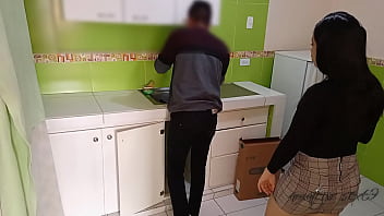 Horny Milf Asks The Plumber To Uncover The When The Plumber Arrives He Can't Hold It And Gives Me A Fuck With His Big Hot Cock And He Ends Up Inside Me I Ask Him To Come Whenever My Husband Isn't There thumbnail