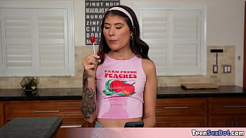 Cute teenie likes to give harsh blowjobs Cute teenie likes to give harsh blowjobs