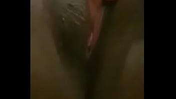 Euzinha crisputa brincando com minha bucetinha