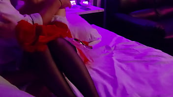 クリスマスコスプレのかわいい女の子の舌使いがエロすぎる たまらずマンコにしゃぶりつく 素人撮影 中出し フェラ オーガズム