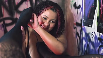 2 sexy curvy babes in intense lesbian foot worship