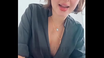 Wheti farei se exibindo one fans