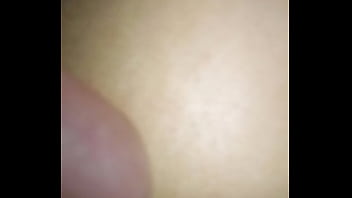 S e b metendo no cuzinho apertado