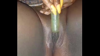 Love playing with my clit i