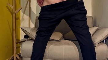 Voglio sborrarti in bocca e leccarti ovunque sborrata e gemiti con dialoghi sporchi trova le mutandine della sorella che odorano di figa