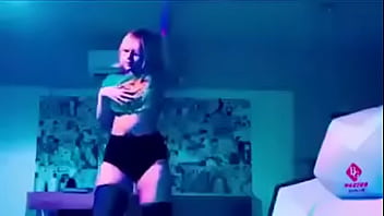 Ayuden samaritanos a buscar a esta chiquilla de buenos muslos