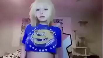 Ayuden samaritanos a buscar a esta chiquilla de buenos muslos