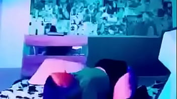 Ayuden samaritanos a buscar a esta chiquilla de buenos muslos