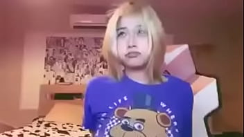 Ayuden samaritanos a buscar a esta chiquilla de buenos muslos