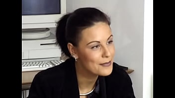 David goes to book a flight and screws two pretty girls