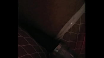 Como me calienta verla masturbarse