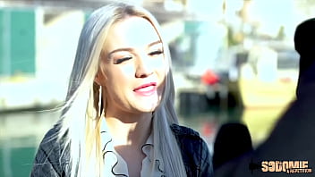 Nathalie belle blonde se fait détruire le fiak