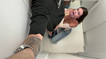 My girlfriend and i get caught having sex in the elevator rossa vax